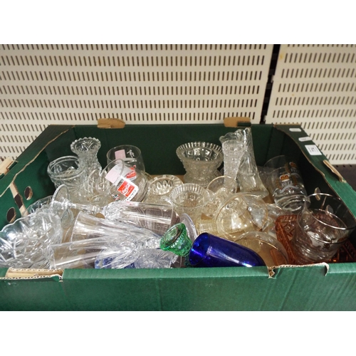 921 - Large mixed vintage lot to include bottles, slides, glass etc.