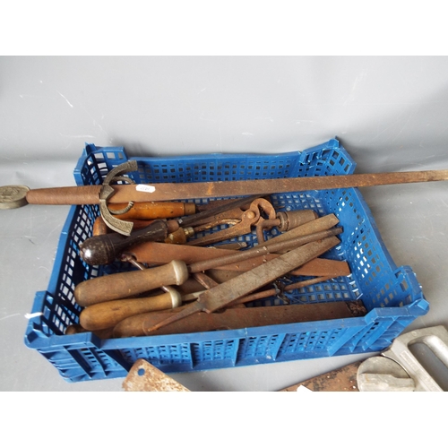 989 - Selection of vintage hand saws and files.