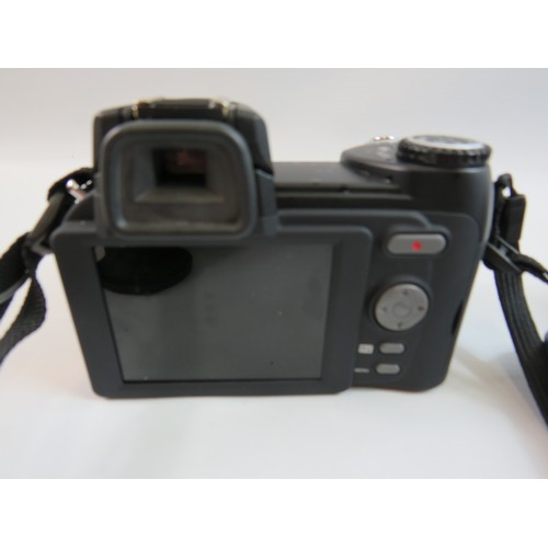 763A - Boxed and seemingly little used Polo Sharpshots D7100 Bridge camera with 33.0 megapixels, 
Comes wit... 