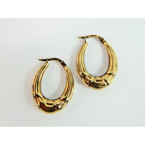 124 - Pair of 25mm Yellow Gold Creole Hoop earrings. Total Weight 2.6g