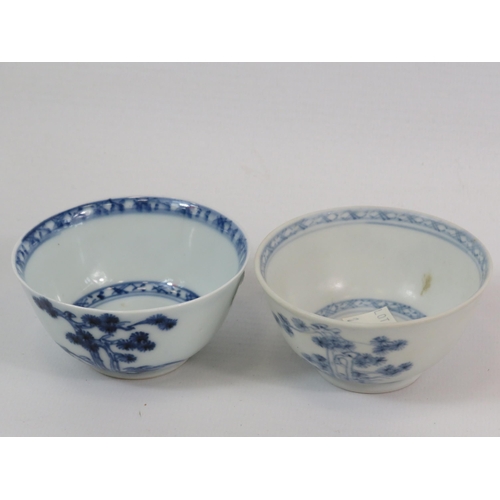 18 - 2 Antique Nanking cargo chinese tea bowls.
