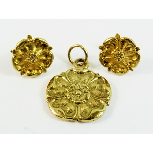 145 - 9ct Yellow Gold Pendant and earring set in a Tudor Rose style pattern. Earrings have 9ct Yellow gold... 