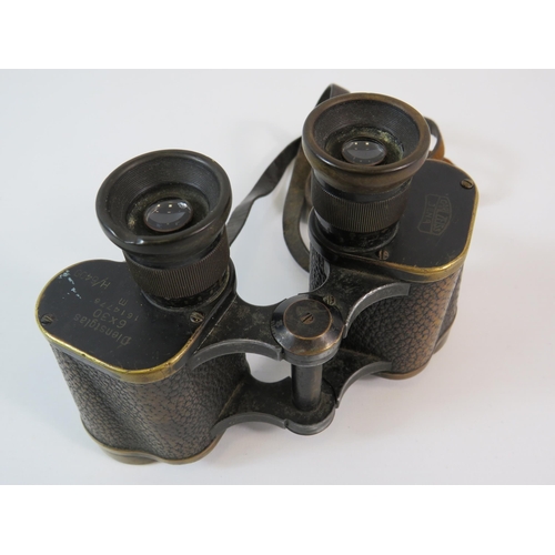 460 - Pair of WW2 German Carl Zeiss Binoculars with Range distance scale to the right lense, 6 x 30.