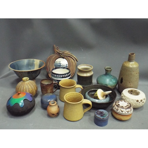 Good mixed lot of Studio Pottery, various makers marks.