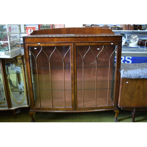 817 - Lovely Early 20th Century Mahogany Display cabinet. Glazed doors and side panels. Raised on short ca... 