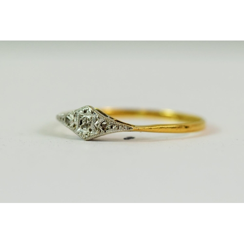 205 - 18ct Yellow Gold Art Deco Style Ring set with a Trio of Melee Diamonds in a Platinum mount. Finger s... 