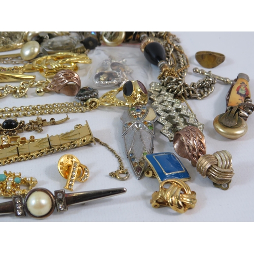 572 - Mixed lot of Various costume Jewellery and 2 trinket boxes.