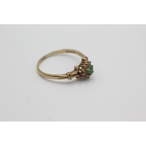 258 - 9ct gold vintage emerald & clear gemstone heart halo ring (2.3g)    754894