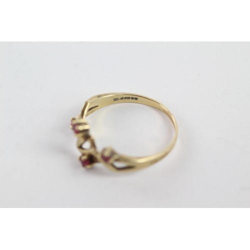 291 - 9ct gold ruby set stylised setting dress ring (2.3g)    755010