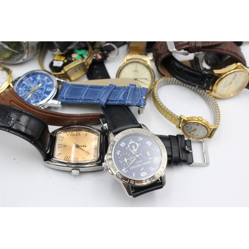 303 - 2kg Job Lot Assorted Gents WRISTWATCHES Quartz Inc. Various Brands / Styles Etc.    342761