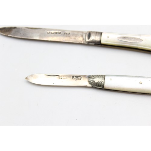 314 - 2 x Antique Hallmarked .925 STERLING SILVER Knives w/ MOP Handles (30g)    556584