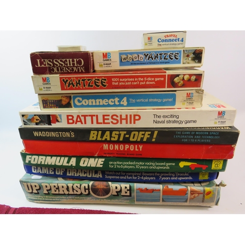 667 - Large quantity of vintage board games.