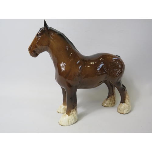 31 - Beswick Shire Horse Model 818 with original Beswick sticker. Round base stamp.