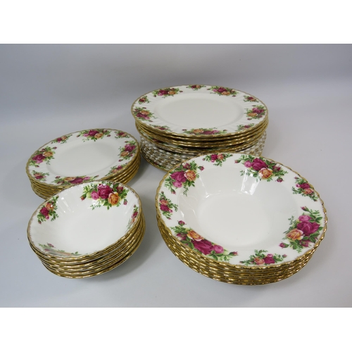 35 - Royal Albert Old Country Roses dinnerware 30 pieces in total.