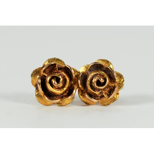 572 - Pair of 9ct Yellow Gold Rose Flower studs.  See photos