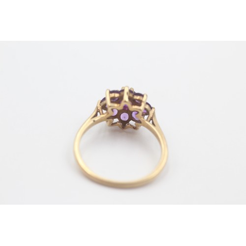 39 - 9ct gold amethyst floral cluster dress ring (2.7g)     798368    Ring Size 'P'