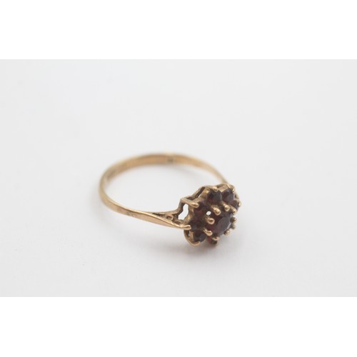 48 - 9ct gold vintage garnet cluster dress ring (1.5g)   808812   Ring Size 'K'
