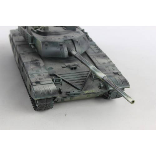 78 - 2 x Toy Army Tanks Inc. Various Sizes, Turret, Winter & Jungle Camo Etc     Toy Army Tanks 
Inc. Var... 