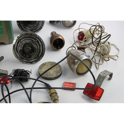 94 - Job Lot Vintage Assorted Automobilia Inc Car Chargers, Wing Mirror Etc      Vintage Assorted Automob... 