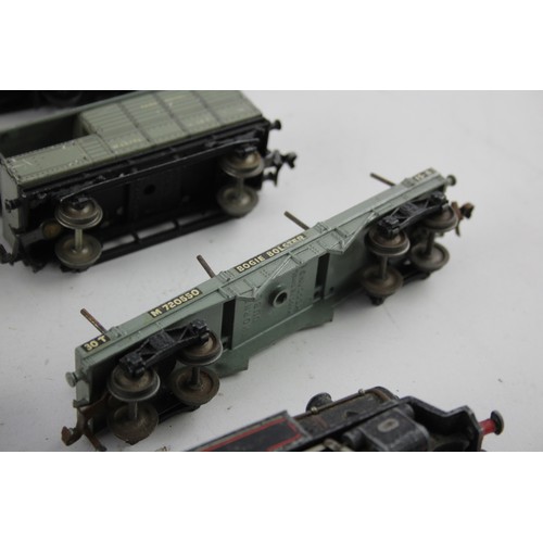 97 - 9 x Vintage HORNBY / DUBLO Oo Gauge Loco & Rolling Stock Inc Black Loco Etc       Vintage HORNBY / D... 