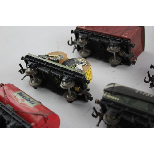 97 - 9 x Vintage HORNBY / DUBLO Oo Gauge Loco & Rolling Stock Inc Black Loco Etc       Vintage HORNBY / D... 