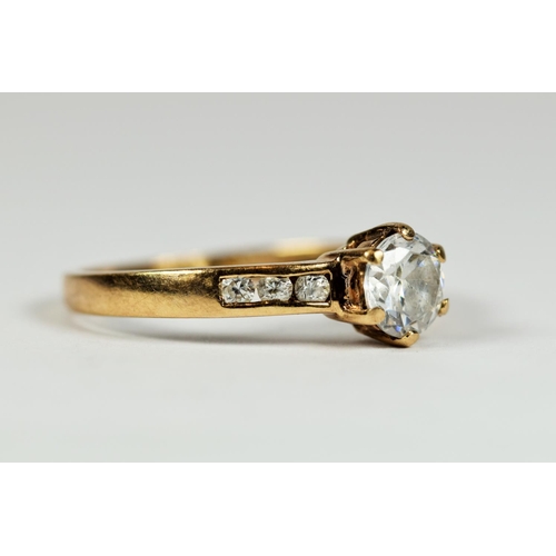 158 - 9ct Yellow Gold Multi CZ set ring. Finger size 's'  2.5g