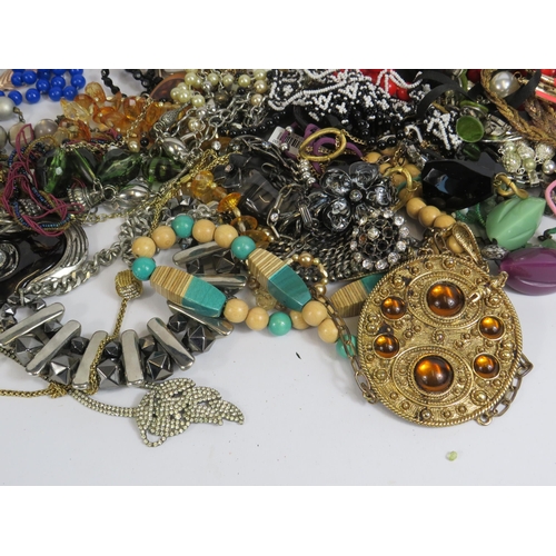 276 - Approx 3kg of costume jewellery mainly statement necklaces.