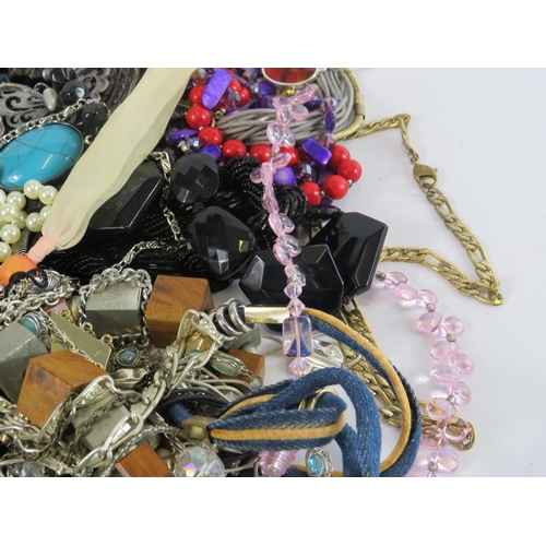 277 - Approx 3kg of costume jewellery including some statement necklaces.