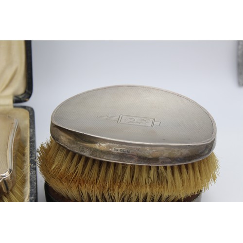 335 - 4 x Assorted Vintage .925 STERLING SILVER Topped Gents Grooming Brushes 766g    Inc Cased Etc    565... 