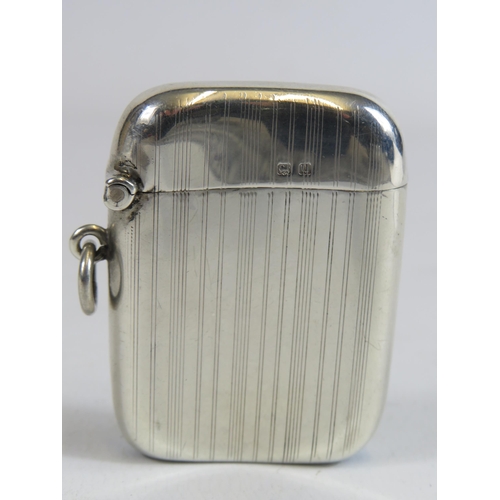 327 - Sterling sillver Vesta hallmarked for birmingham. Total weight 29.4 grams