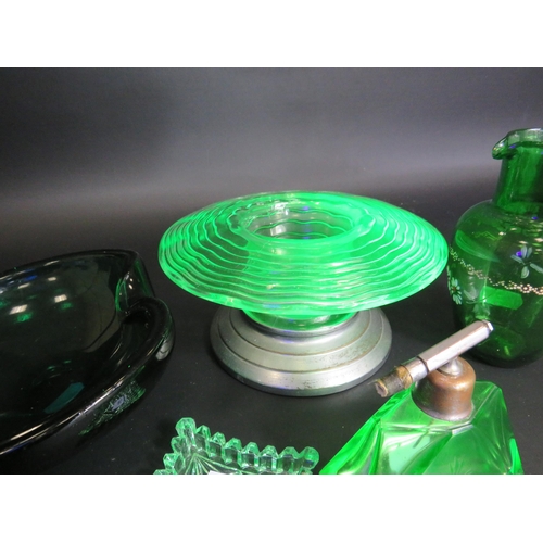 78 - 5 Pieces of Art deco uranium glass, scent bottle, bowls etc.