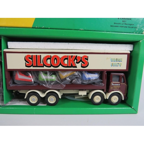 140 - Corgi Classics Collection, Showmans Range. Leyland Dodgem Truck with Caravan. Boxed and unused condi... 