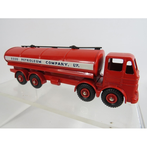 158 - Dinky Supertoys, Model 943 Leyland Octopus Tanker in the Esso Liver with Certificate. Boxed and unus... 