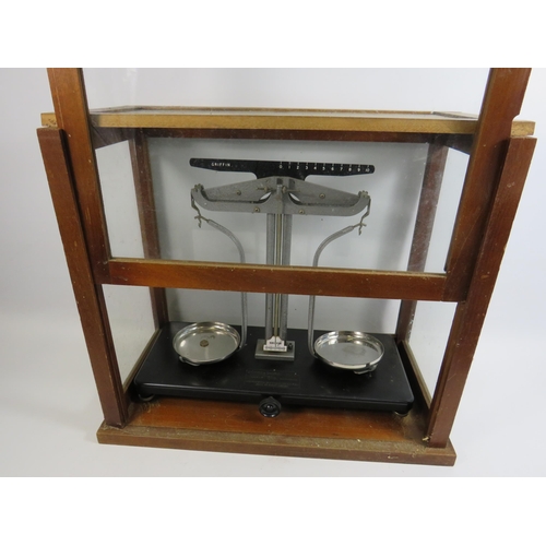 216 - Griffin and George limited vintage cased scientific Apothecary scales. The case measures 16