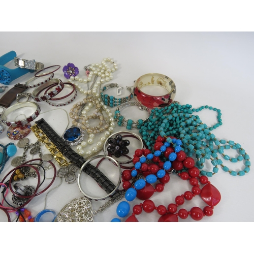 280 - Mixed costume jewellery lot, Necklaces, watches, rings etc.