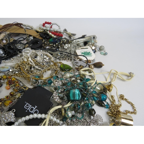 282 - Mixed costume jewellery lot necklaces, bracelets, earrings etc.