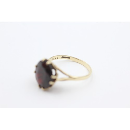 423 - 9ct gold vintage smoky quartz cocktail ring (2.8g)     734648