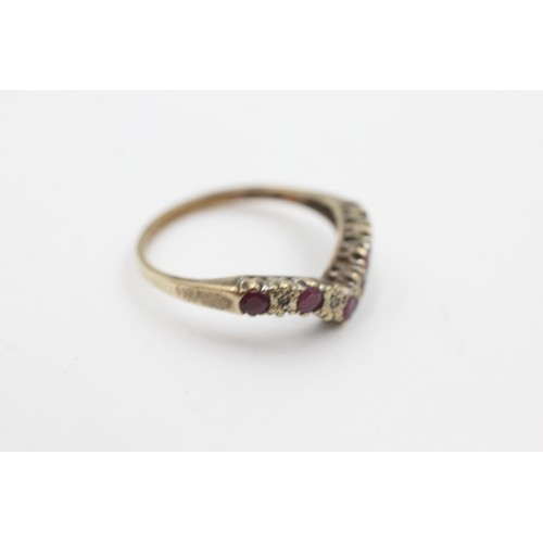 429 - 9ct gold vintage ruby & diamond wishbone ring (1.9g)     734501