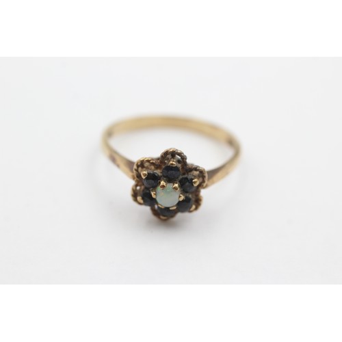 435 - 9ct gold opal & sapphire floral cluster dress ring (2.3g)     734514