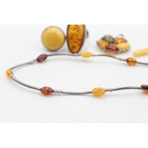 456 - 6 x .925 amber set jewellery including necklace and rings (41g)     262353