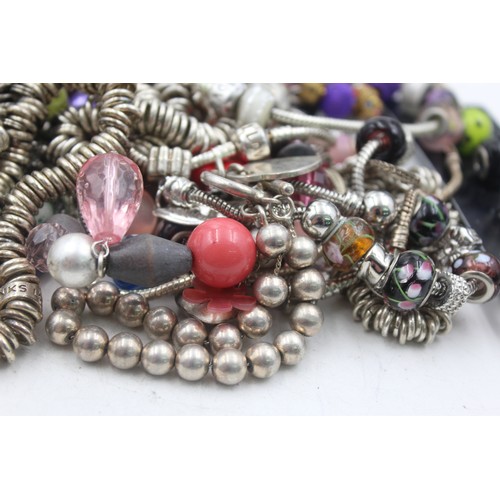 469 - 1.5kg assorted fashion charm bracelets and charms     454026