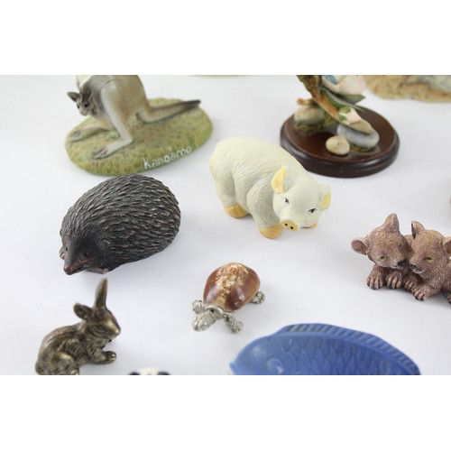 365 - Job Lot of Vintage Animal ORNAMENTS Inc Figures, Plates, Ceramic, Resin Etc      627559