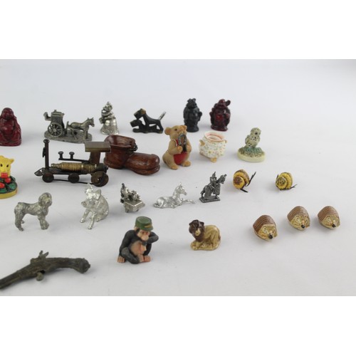 376 - 35 x Assorted Vintage MINIATURE Ornaments Inc Bee, Mice, Buddah Etc     627539