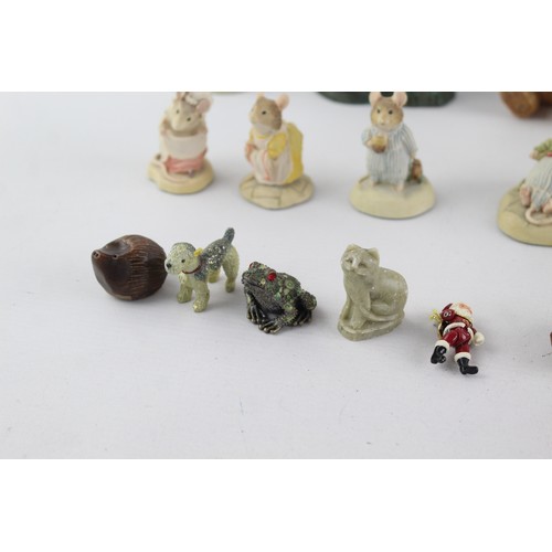 378 - 30 x Assorted Vintage MINIATURE Ornaments Inc Mice, Bear, Frog Etc     627542