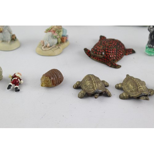 378 - 30 x Assorted Vintage MINIATURE Ornaments Inc Mice, Bear, Frog Etc     627542