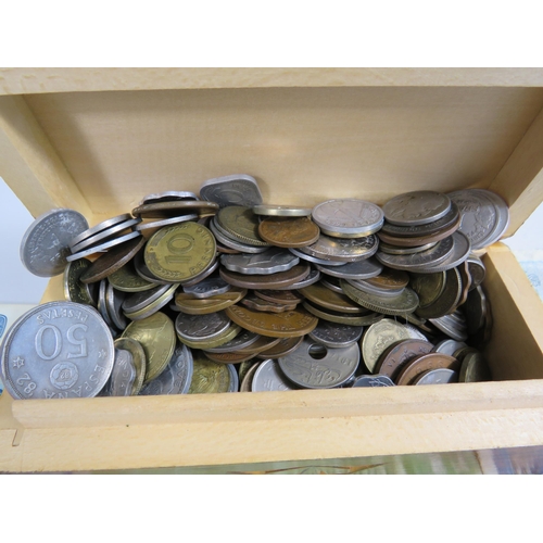 333 - Wooden Trinket box containing foreign coins and 3 Zimbabwe Notes.