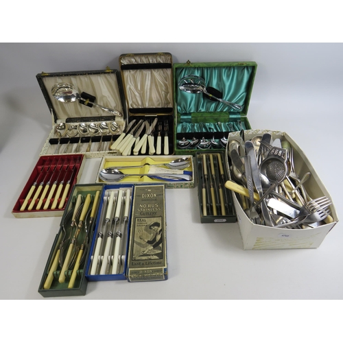 659 - Large selection of cutlery and Vintage cutlery sets, Butter knives etc.