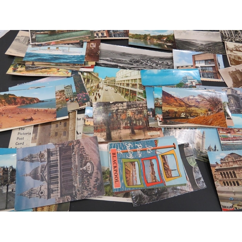 540 - Approx 100+ vintage and early 20th Century, mostly Topographical postcards. See Photos.