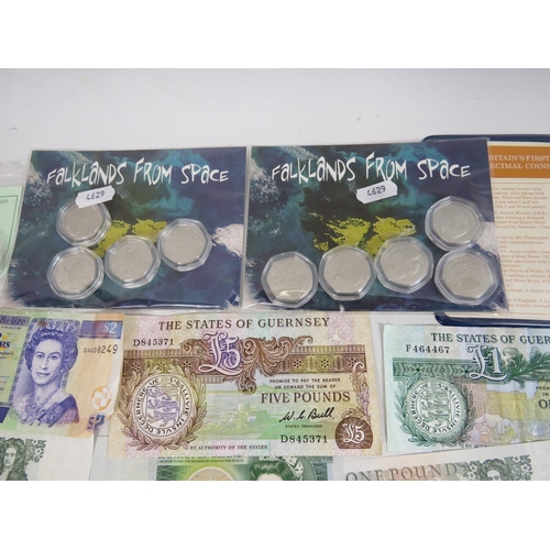 566 - Selection of UK & Commonwealth Coins and Banknotes