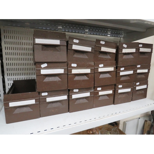 1062 - Sixteen handy metal garage storage trays. See photos.